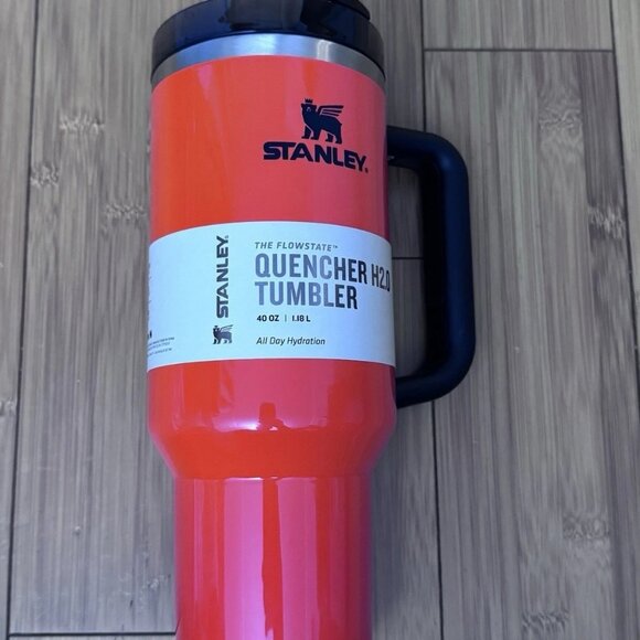 Stanley 40 Oz Stainless Steel H2.0 Flowstate Quencher Tumbler Lava Red - Picture 3 of 3